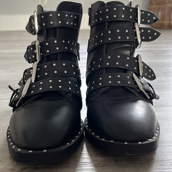 NWOT Forever 21 Black Studded Ankle Booties - Picture 3 of 7